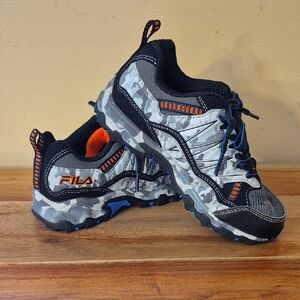 Fila Boy's' Camouflage Gray and Orange Sneakers - Sz. 12